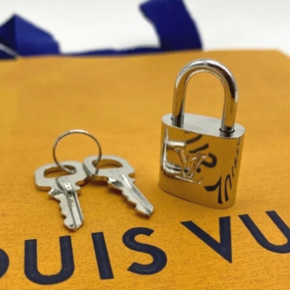 Louis Vuitton PadLock Lock &2 Key Brass Silver Number 318